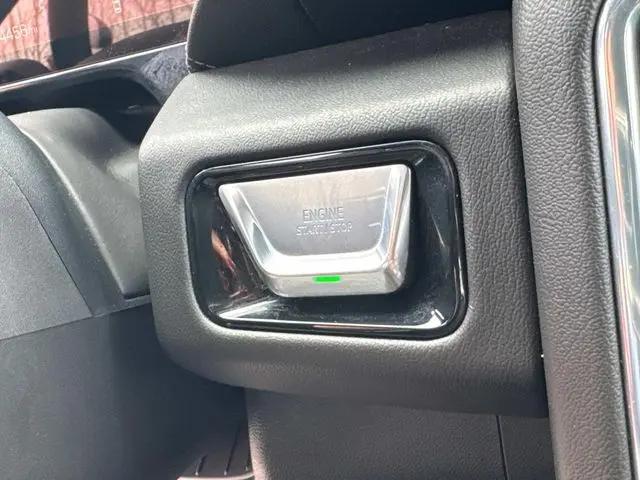 2025 GMC Yukon 4WD Denali