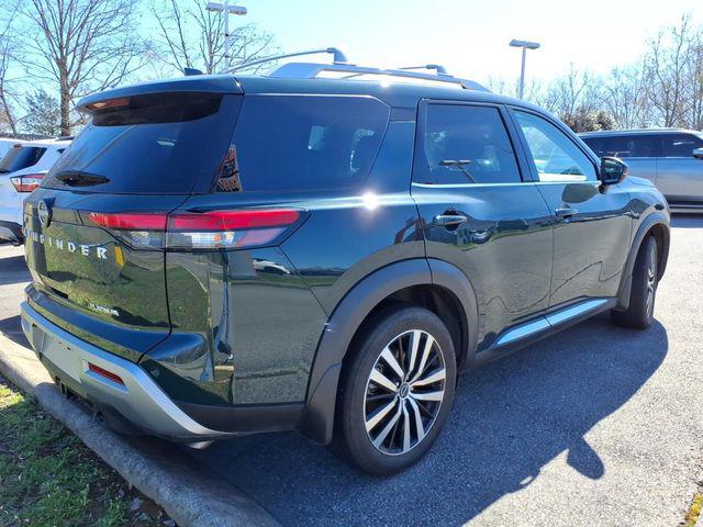 2025 Nissan Pathfinder Platinum FWD
