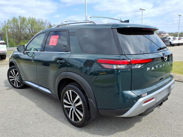 2025 Nissan Pathfinder Platinum FWD