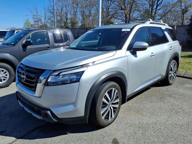 2024 Nissan Pathfinder Platinum 4WD
