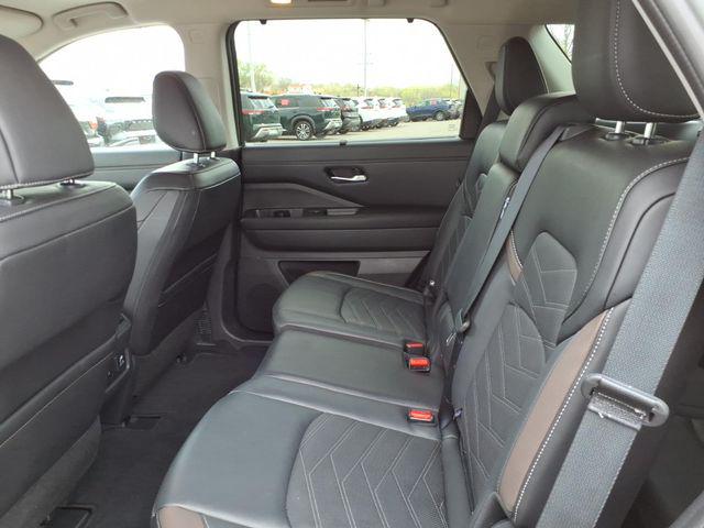 2024 Nissan Pathfinder Platinum 4WD