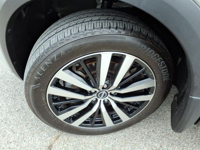 2024 Nissan Pathfinder Platinum 4WD