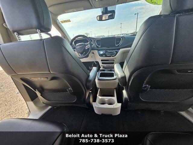 2023 Chrysler Pacifica Hybrid Touring L