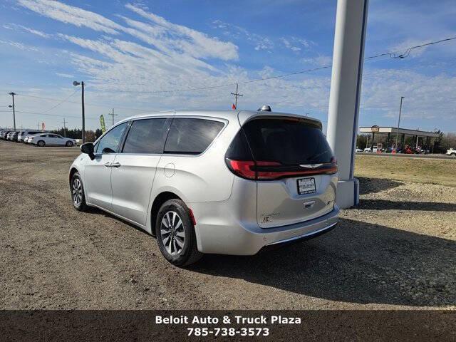 2023 Chrysler Pacifica Hybrid Touring L