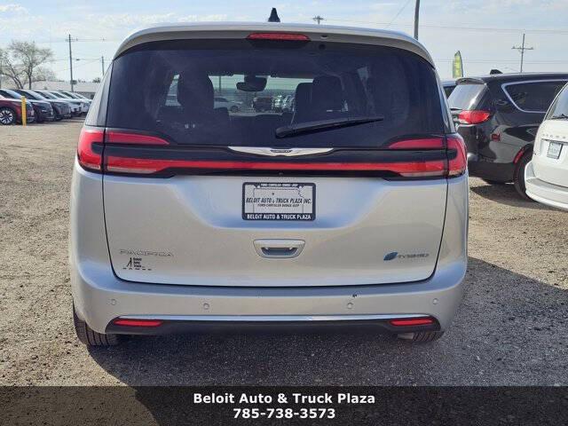 2023 Chrysler Pacifica Hybrid Touring L