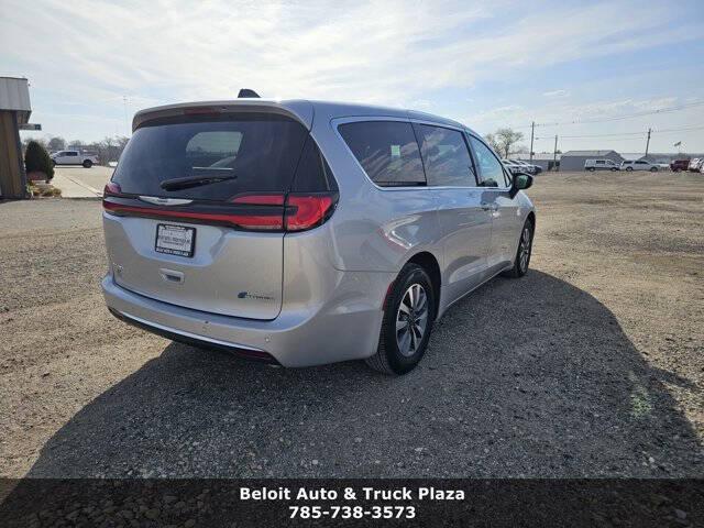 2023 Chrysler Pacifica Hybrid Touring L