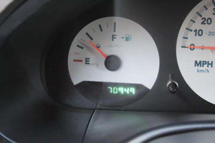 2005 Chrysler Town & Country Base
