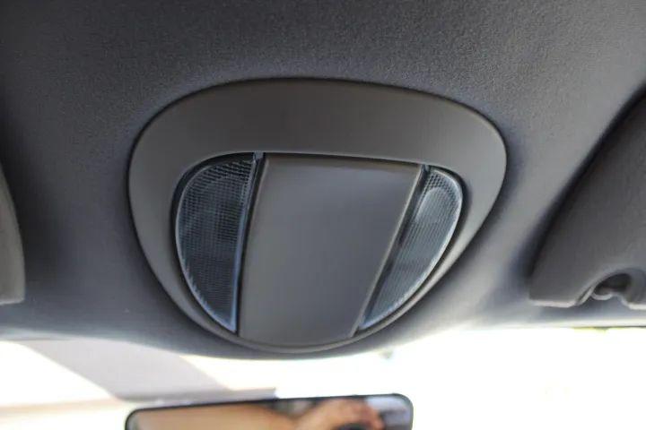 2005 Chrysler Town & Country Base