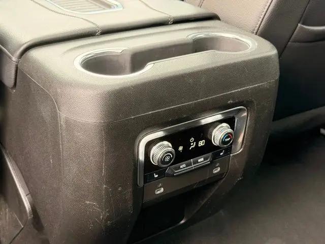 2023 GMC Yukon 4WD Denali
