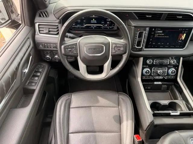 2023 GMC Yukon 4WD Denali