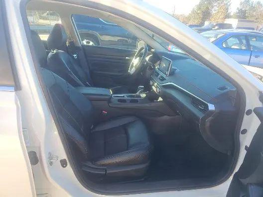 2021 Nissan Altima SR FWD