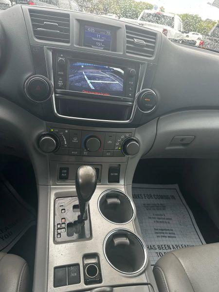 2013 Toyota Highlander SE V6