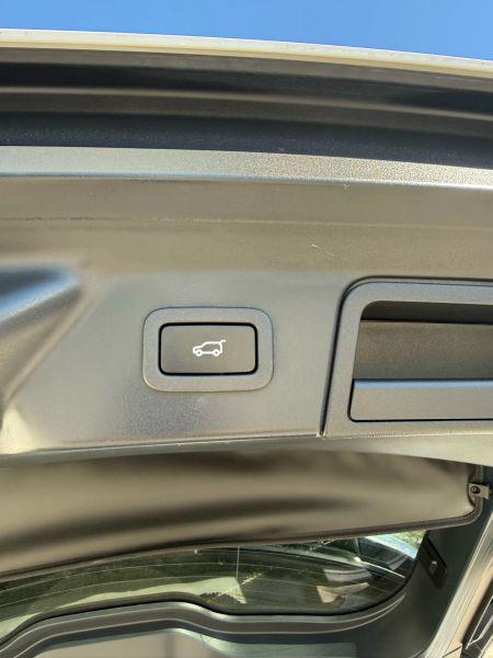 2021 Land Rover Range Rover Velar P250 R-Dynamic S