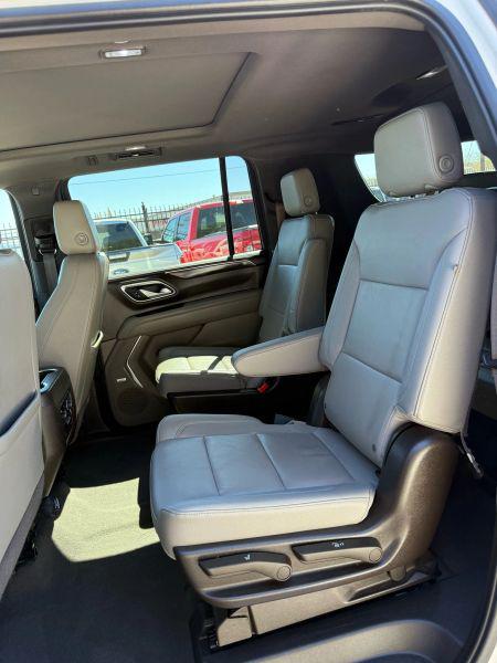 2022 Chevrolet Suburban 2WD LT