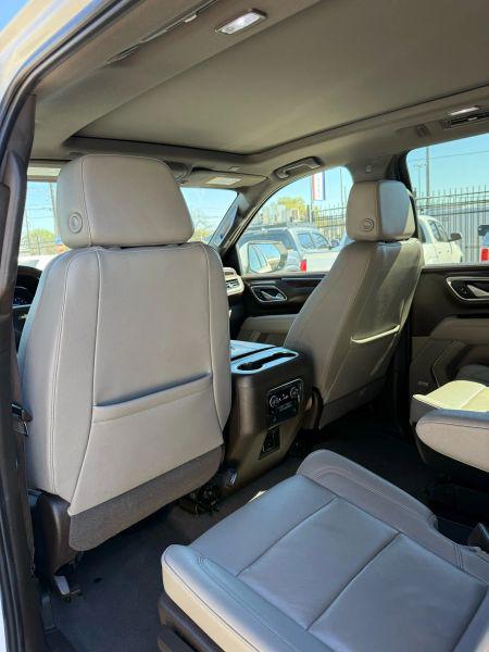 2022 Chevrolet Suburban 2WD LT