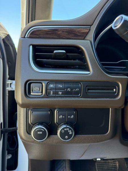2022 Chevrolet Suburban 2WD LT