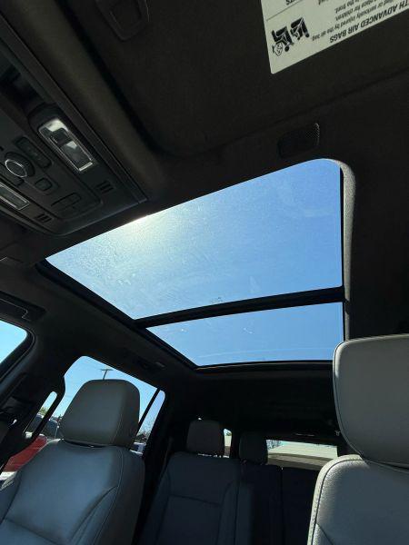 2022 Chevrolet Suburban 2WD LT
