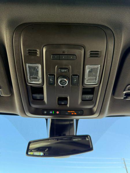2022 Chevrolet Suburban 2WD LT