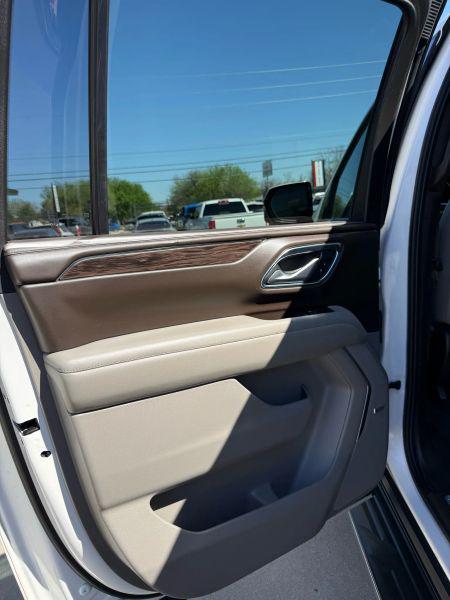 2022 Chevrolet Suburban 2WD LT