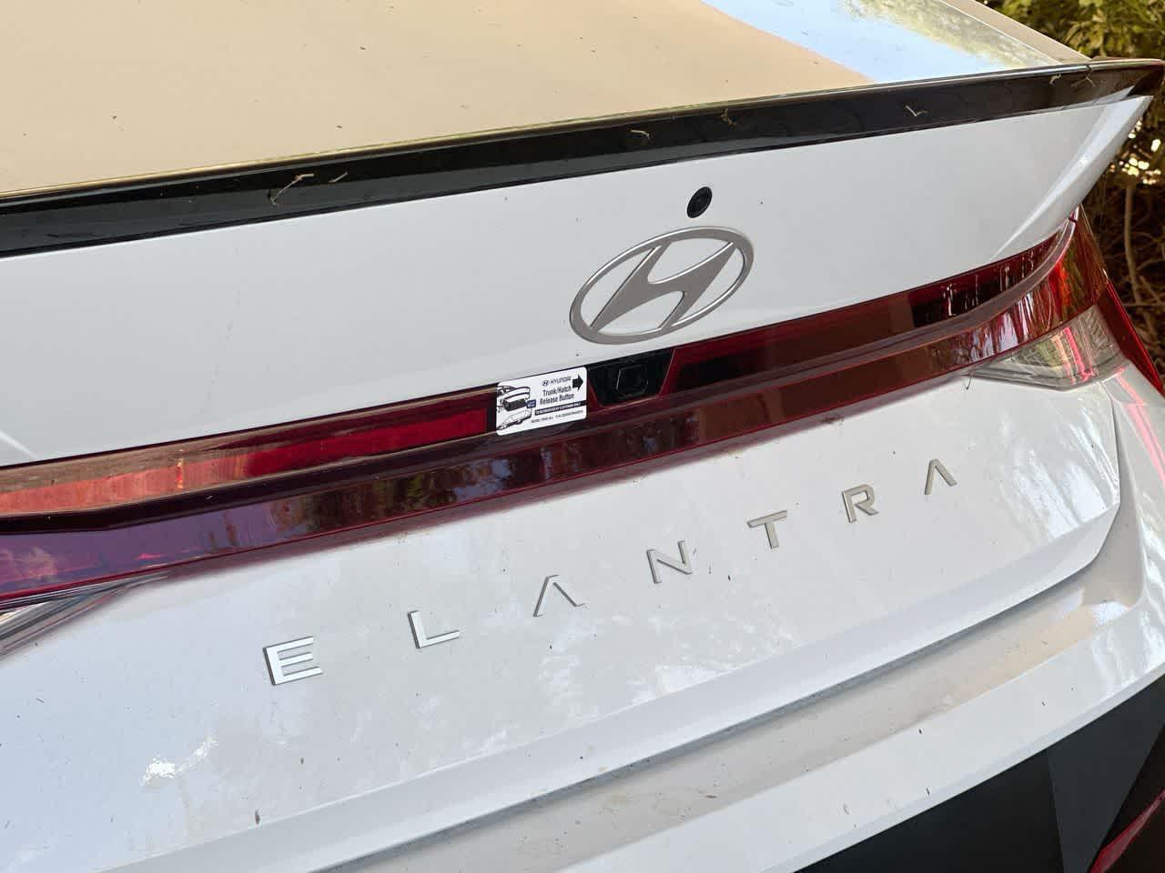 New 2026 Serenity White Hyundai SEL Sport image 39