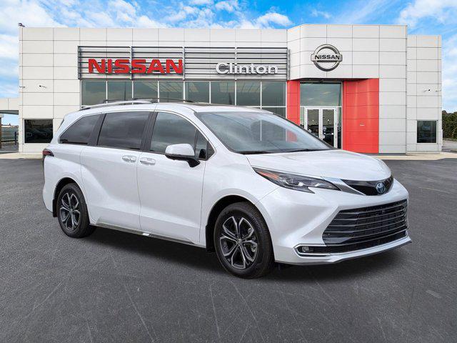 2025 Toyota Sienna Platinum for sale in Clinton, NC