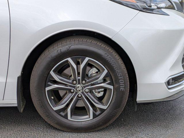 2025 Toyota Sienna Platinum