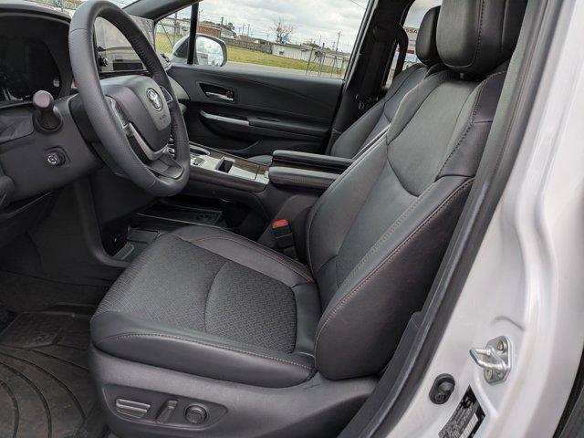 2025 Toyota Sienna Platinum