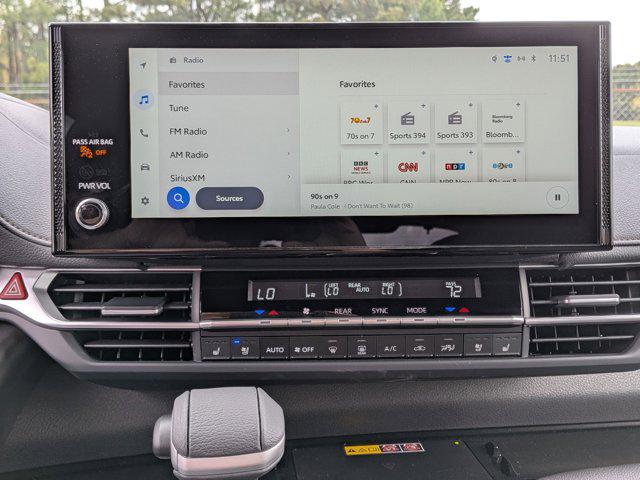 2025 Toyota Sienna Platinum