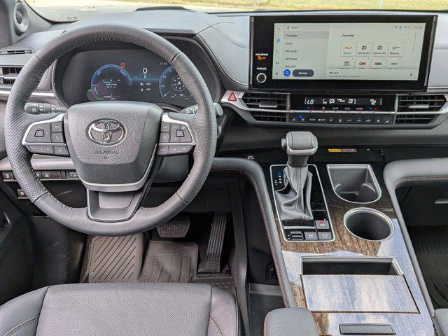 2025 Toyota Sienna Platinum