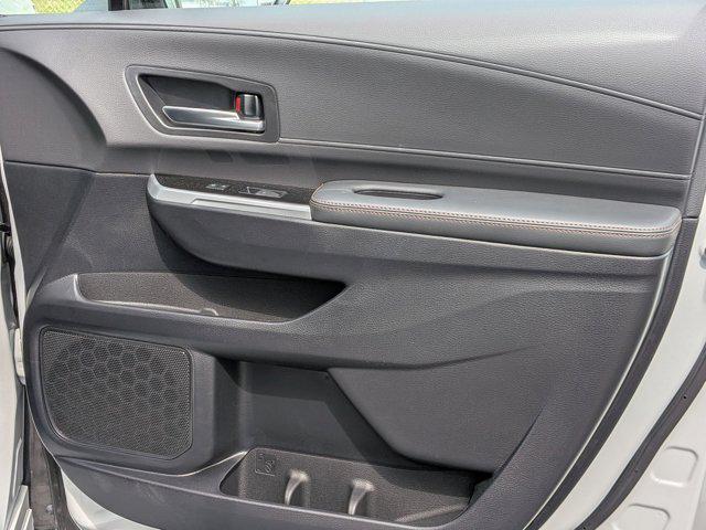 2025 Toyota Sienna Platinum