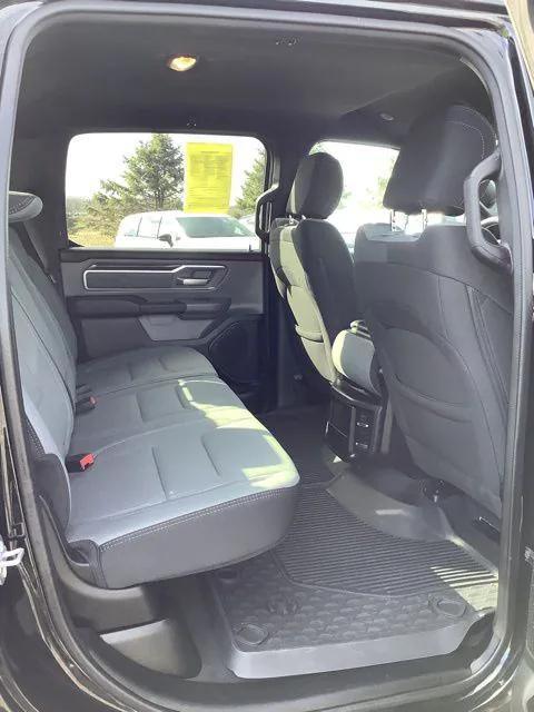 2023 Ram 1500 Big Horn Crew Cab 4x4 5'7" Box