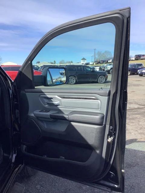 2023 Ram 1500 Big Horn Crew Cab 4x4 5'7" Box