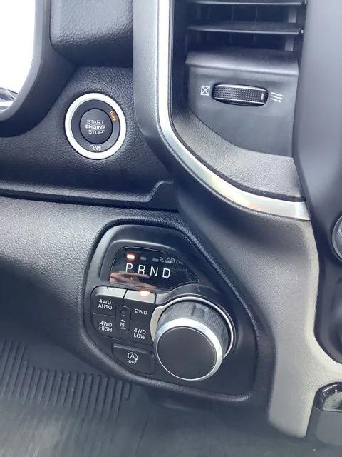 2023 Ram 1500 Big Horn Crew Cab 4x4 5'7" Box