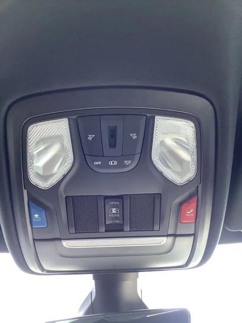 2023 Ram 1500 Big Horn Crew Cab 4x4 5'7" Box