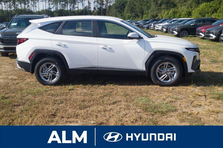 New 2026 White Pearl HYUNDAI SE FWD image 5