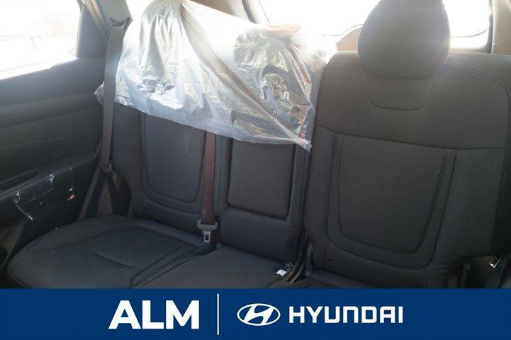 New 2026 White Pearl HYUNDAI SE FWD image 15