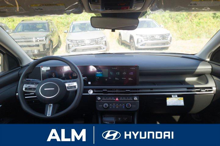 New 2026 White Pearl HYUNDAI SE FWD image 18