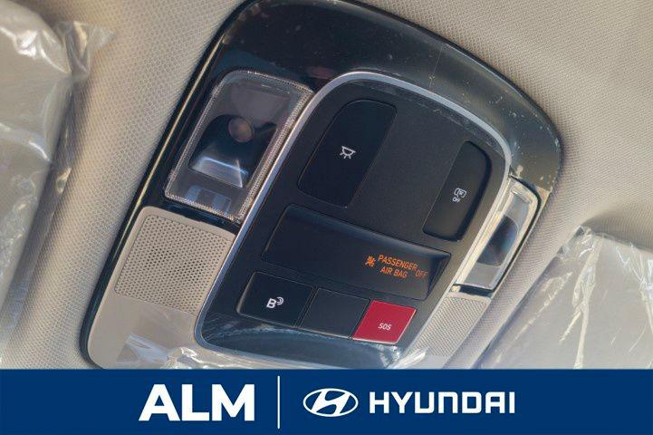 New 2026 White Pearl HYUNDAI SE FWD image 31