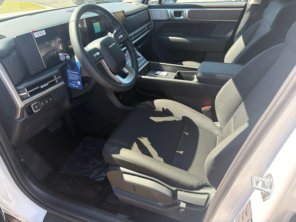 New 2026 White HYUNDAI SE FWD image 10