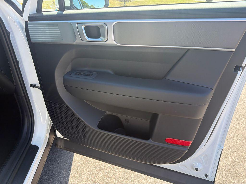 New 2026 White HYUNDAI SE FWD image 15