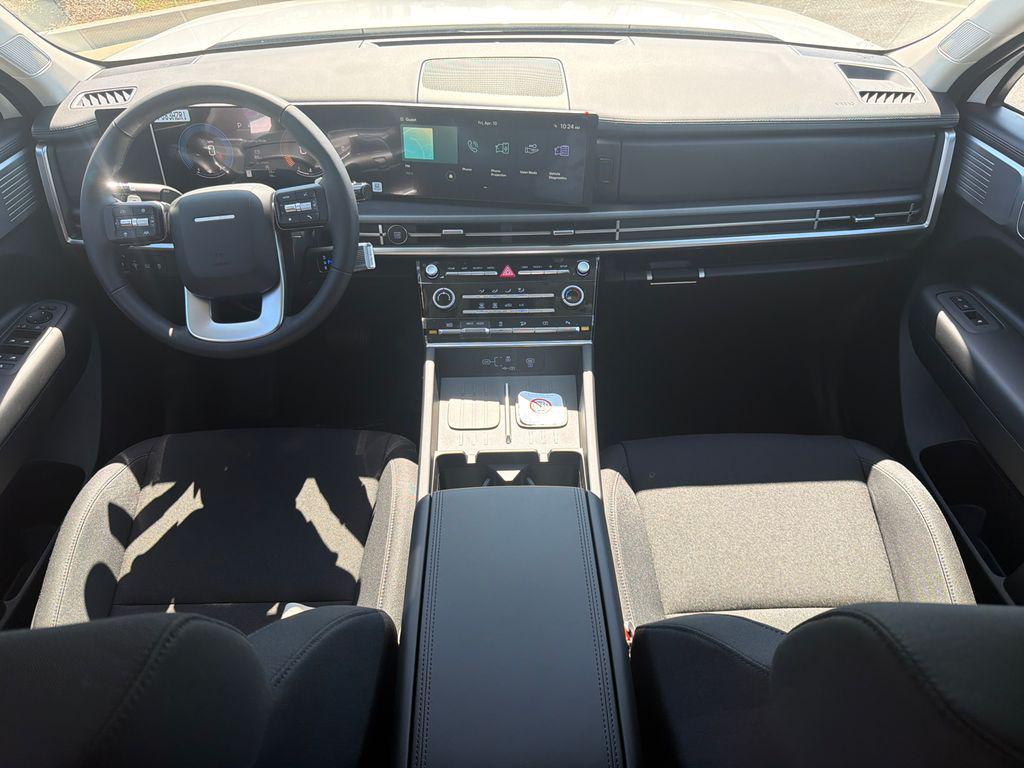 New 2026 White HYUNDAI SE FWD image 26