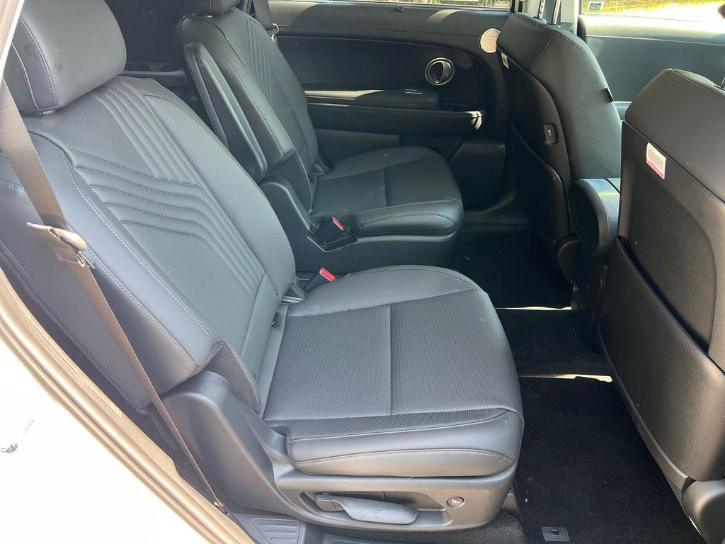New 2026 White Pearl HYUNDAI Blue SEL 7P image 19