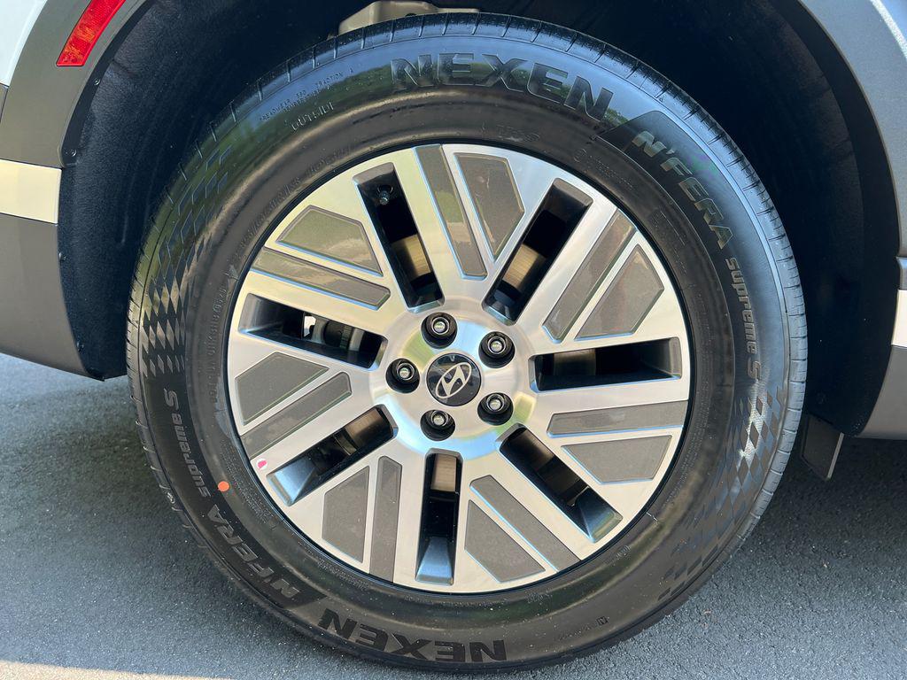New 2026 White Pearl HYUNDAI Blue SEL 7P image 21