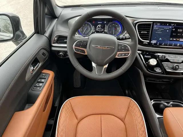 2026 Chrysler Pacifica Pinnacle AWD
