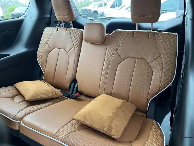 2026 Chrysler Pacifica Pinnacle AWD