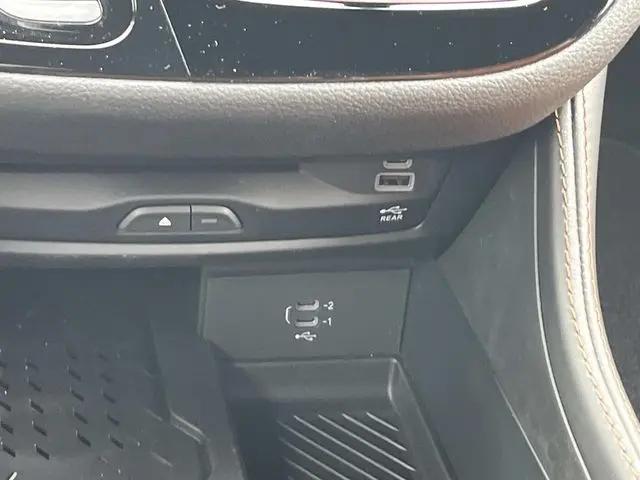 2026 Chrysler Pacifica Pinnacle AWD