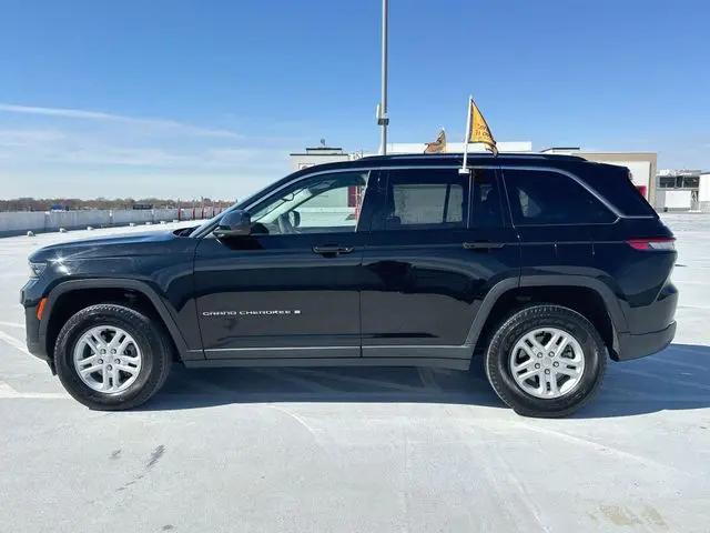 2023 Jeep Grand Cherokee Laredo 4x4