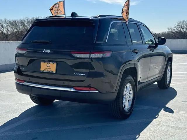 2023 Jeep Grand Cherokee Laredo 4x4