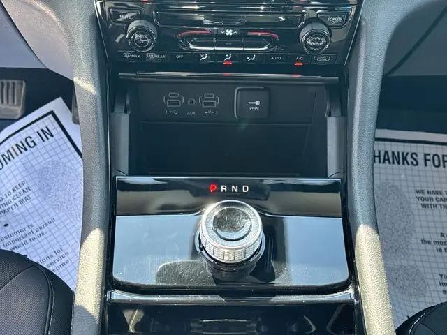 2023 Jeep Grand Cherokee Laredo 4x4