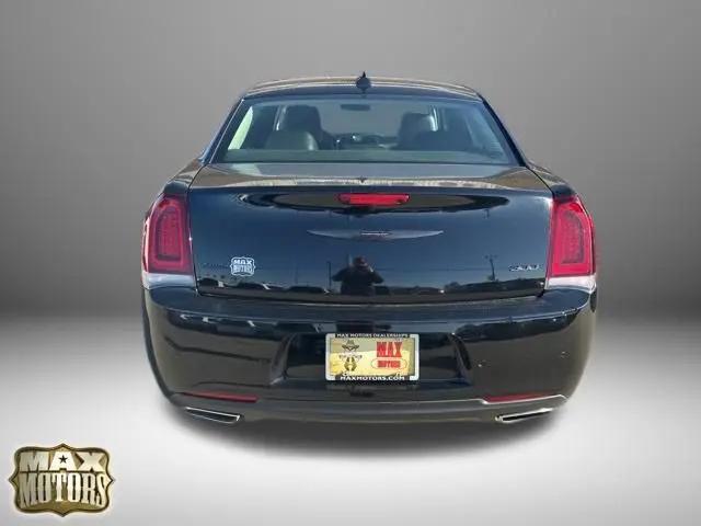 2023 Chrysler 300 Touring-L AWD